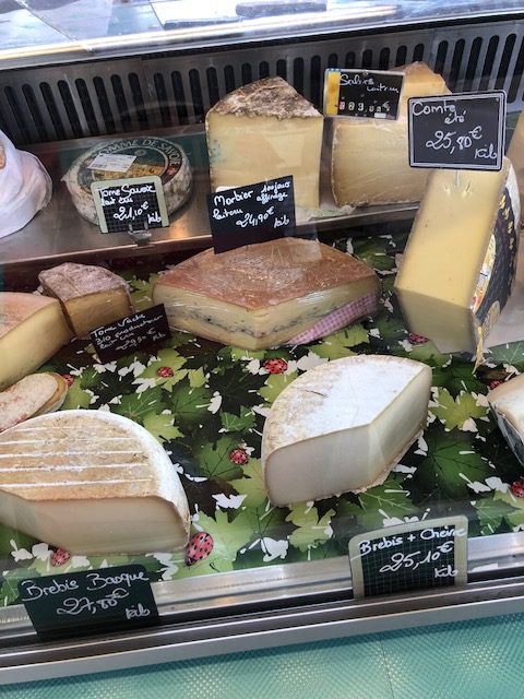 local-french-market-chateau-cheese