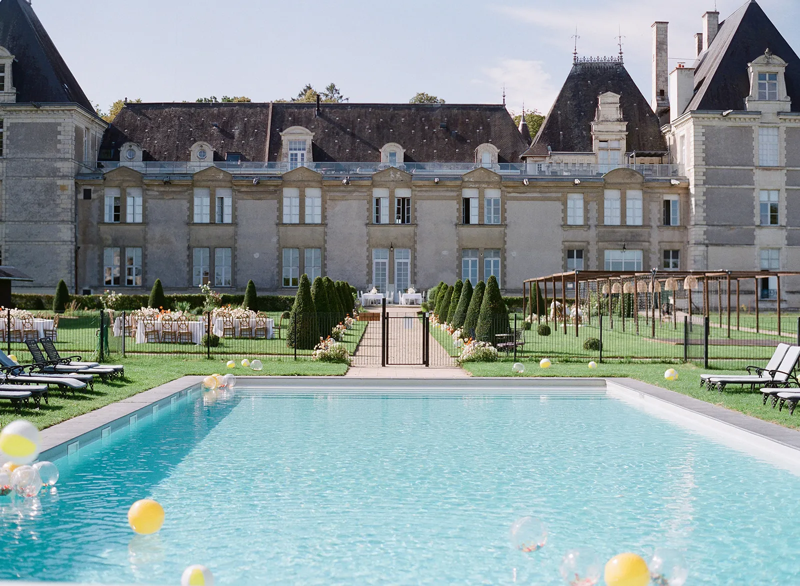 Pool Party Chateau de Jalesnes (5)