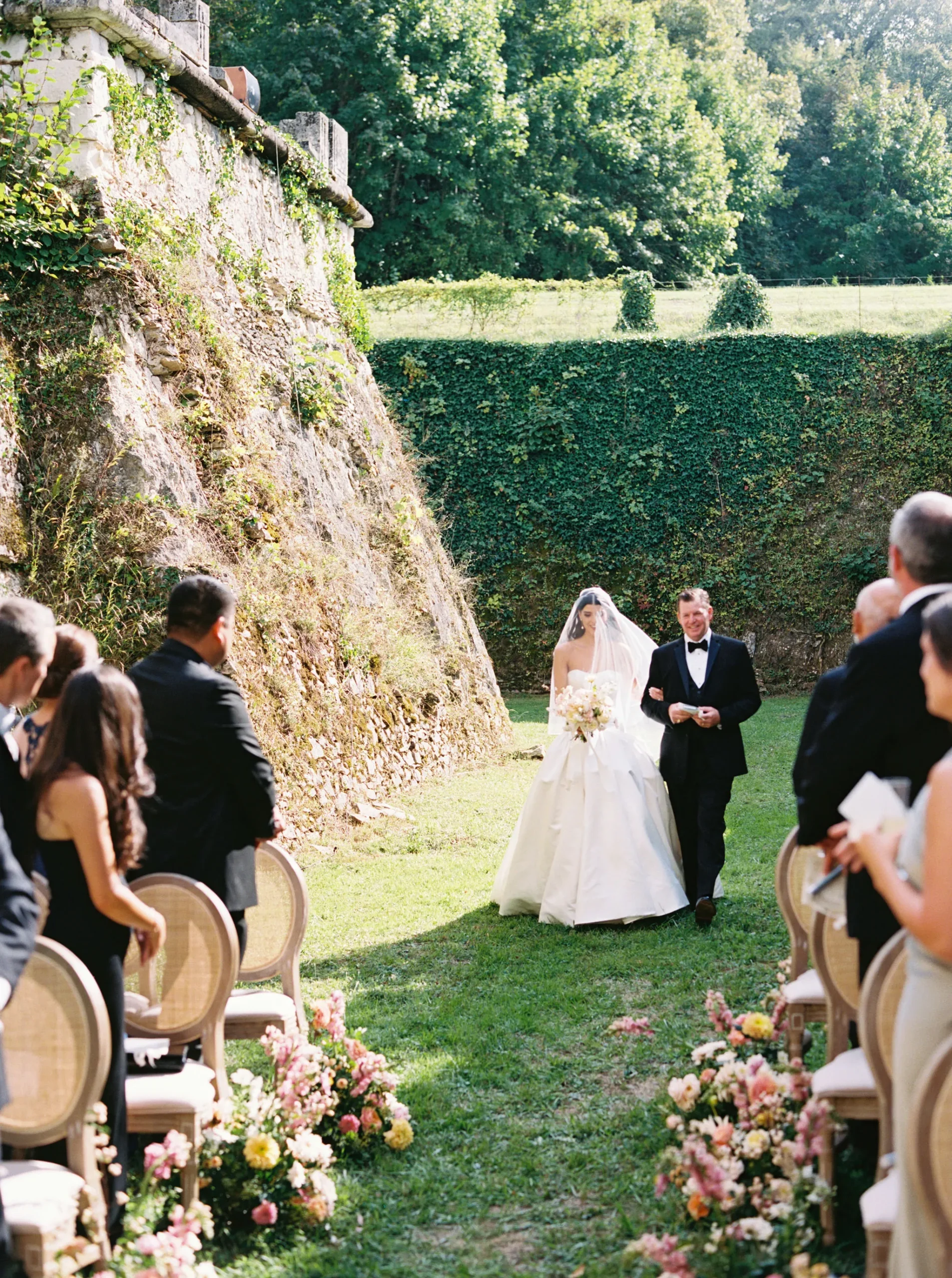 Dry-Moat-Wedding-Location-Chateau-de-Jalesnes-13-scaled.webp