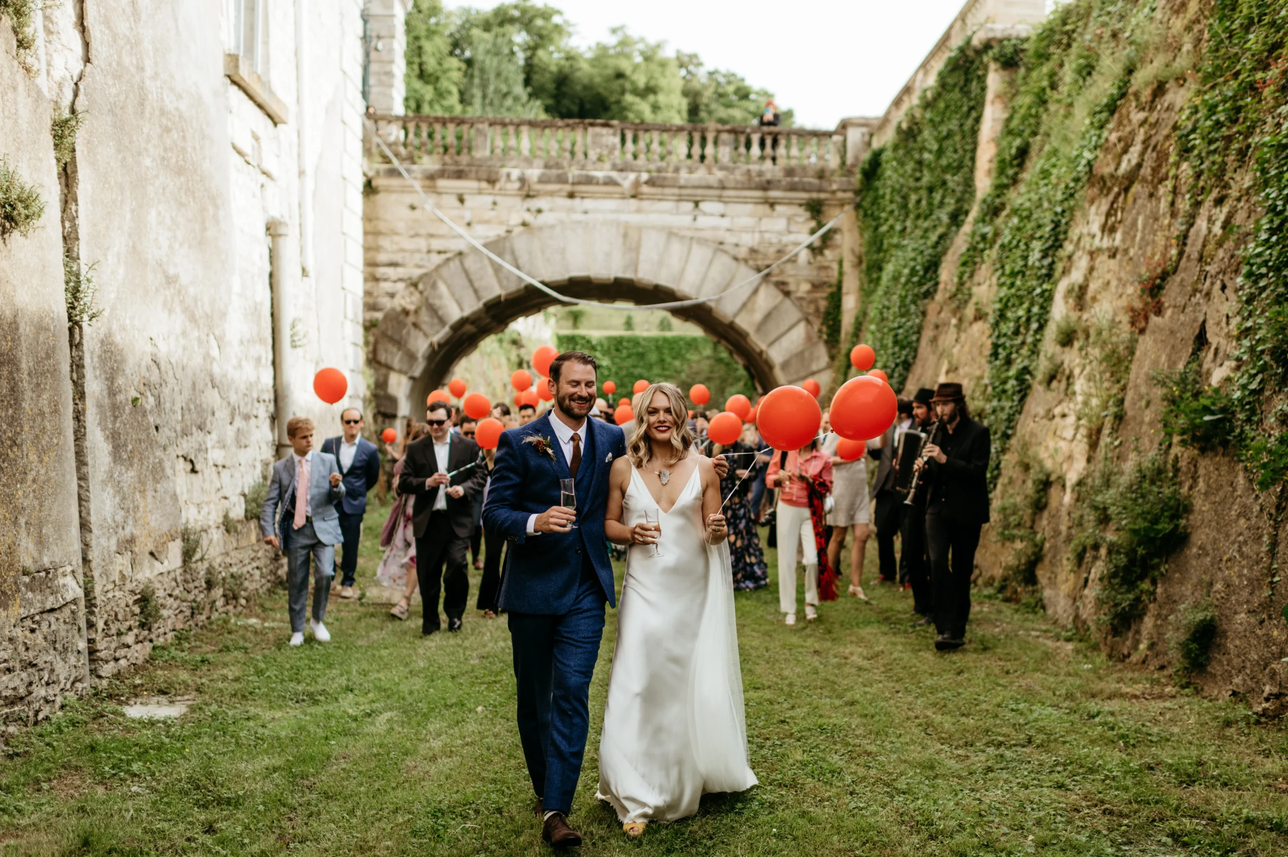 Dry-Moat-Wedding-Location-Chateau-de-Jalesnes-20-scaled.webp