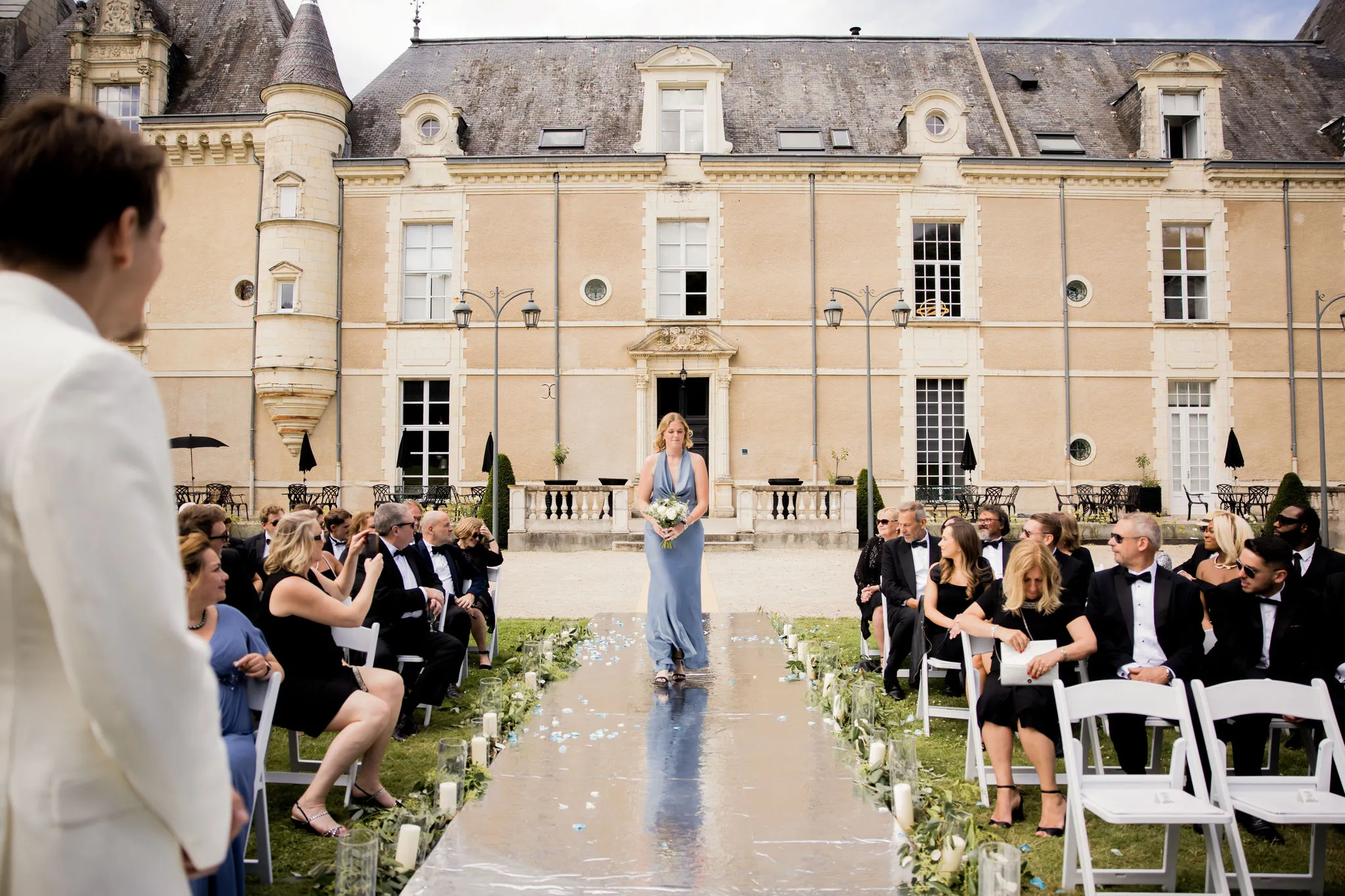 Formal-Lawns-Wedding-Location-Chateau-de-Jalesnes-12.webp
