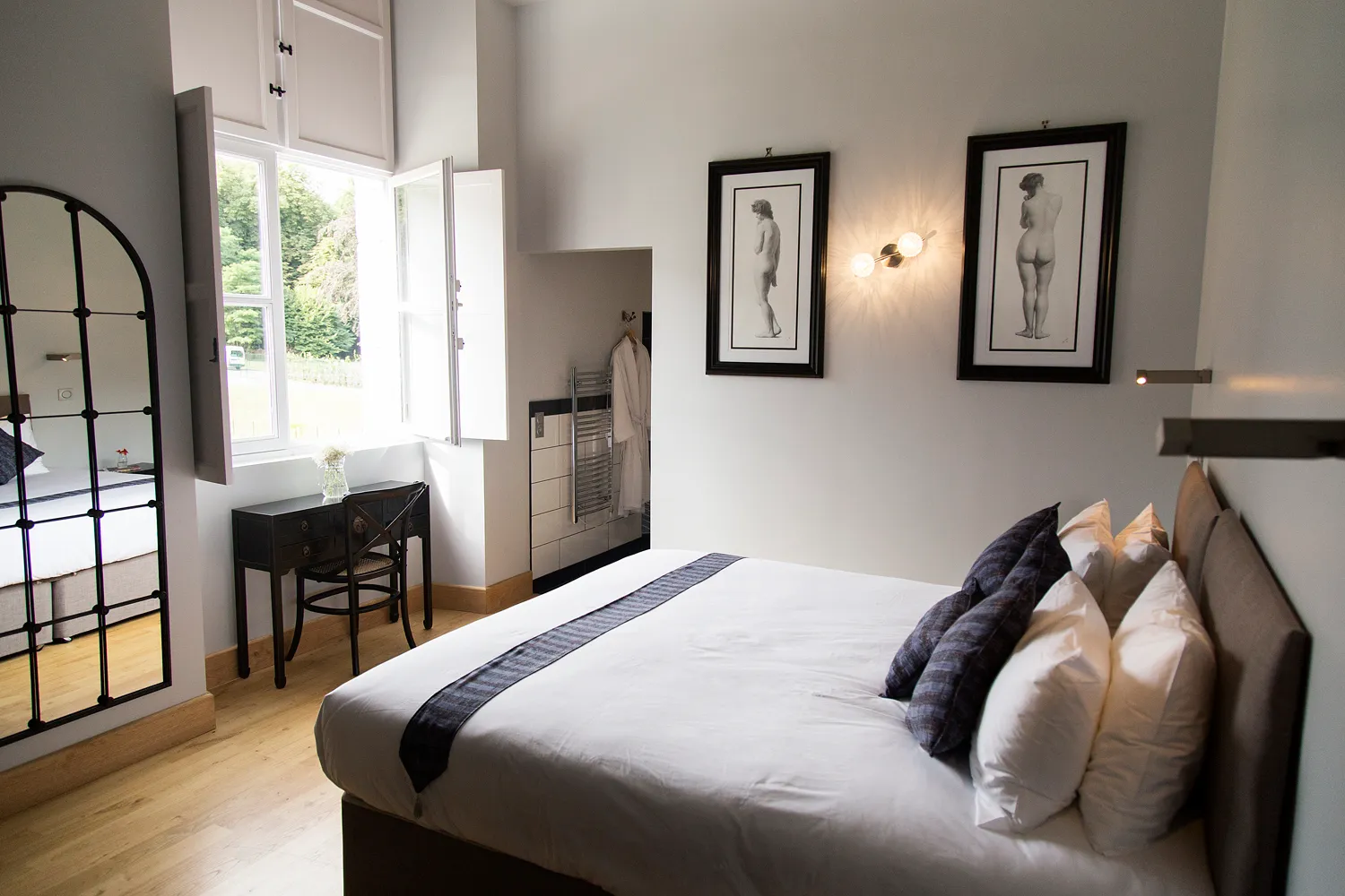LInfant-DEspagne-Suite-Chateau-de-Jalesnes-9.webp