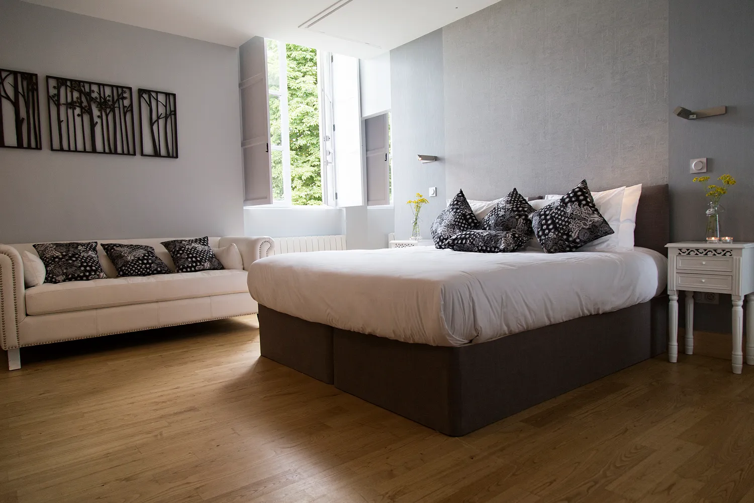 Madame-Blandin-Suite-Chateau-de-Jalesnes-7.webp