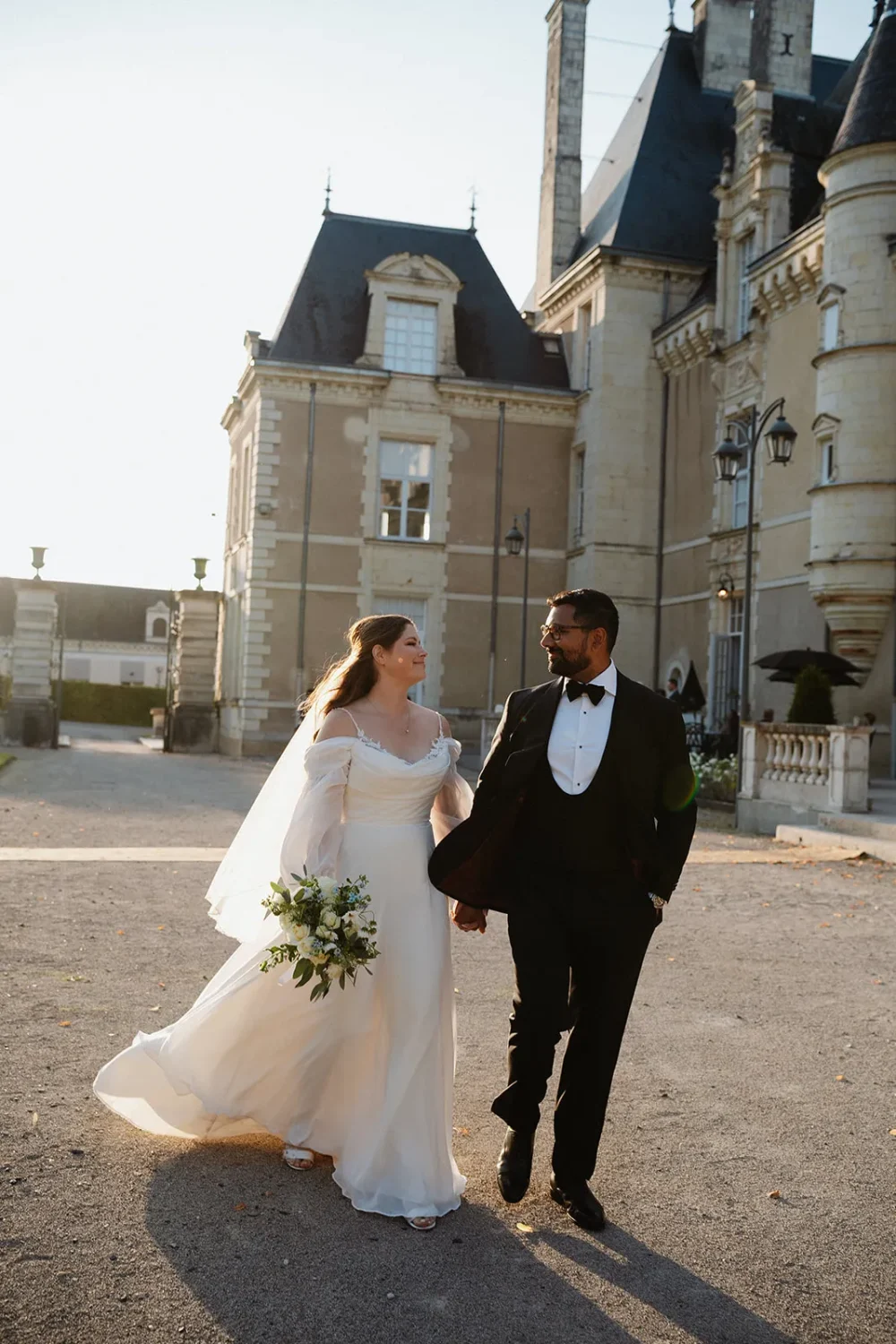 Elopements-at-Chateau-de-Jalesnes-12.webp