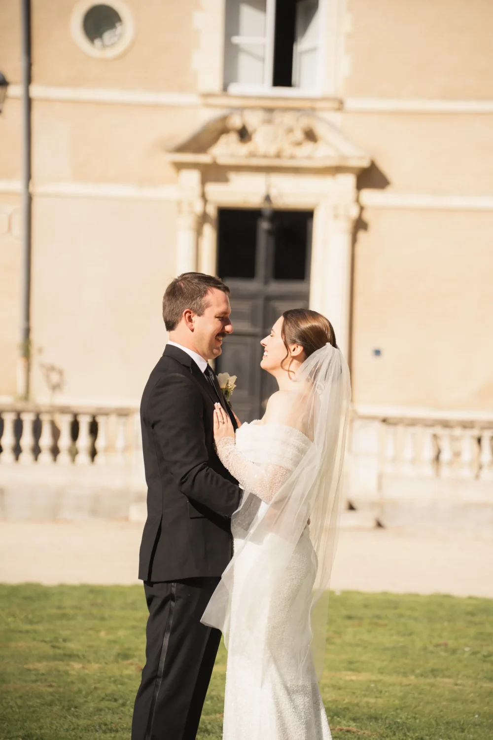 Elopements-at-Chateau-de-Jalesnes-17-scaled.webp