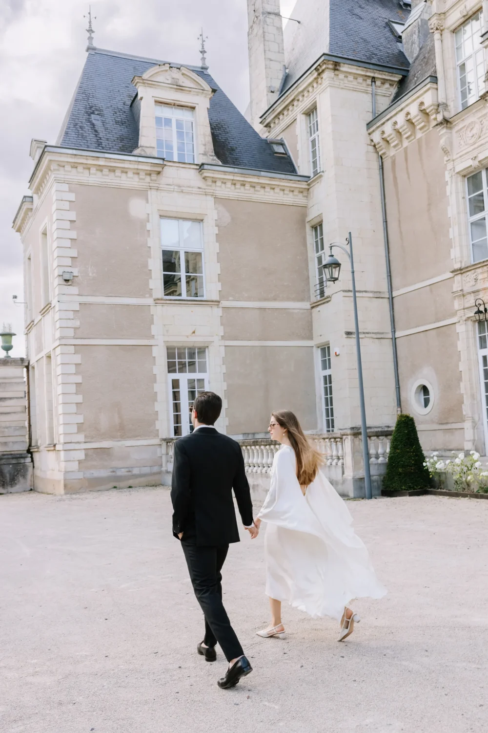 Elopements-at-Chateau-de-Jalesnes-2-scaled.webp