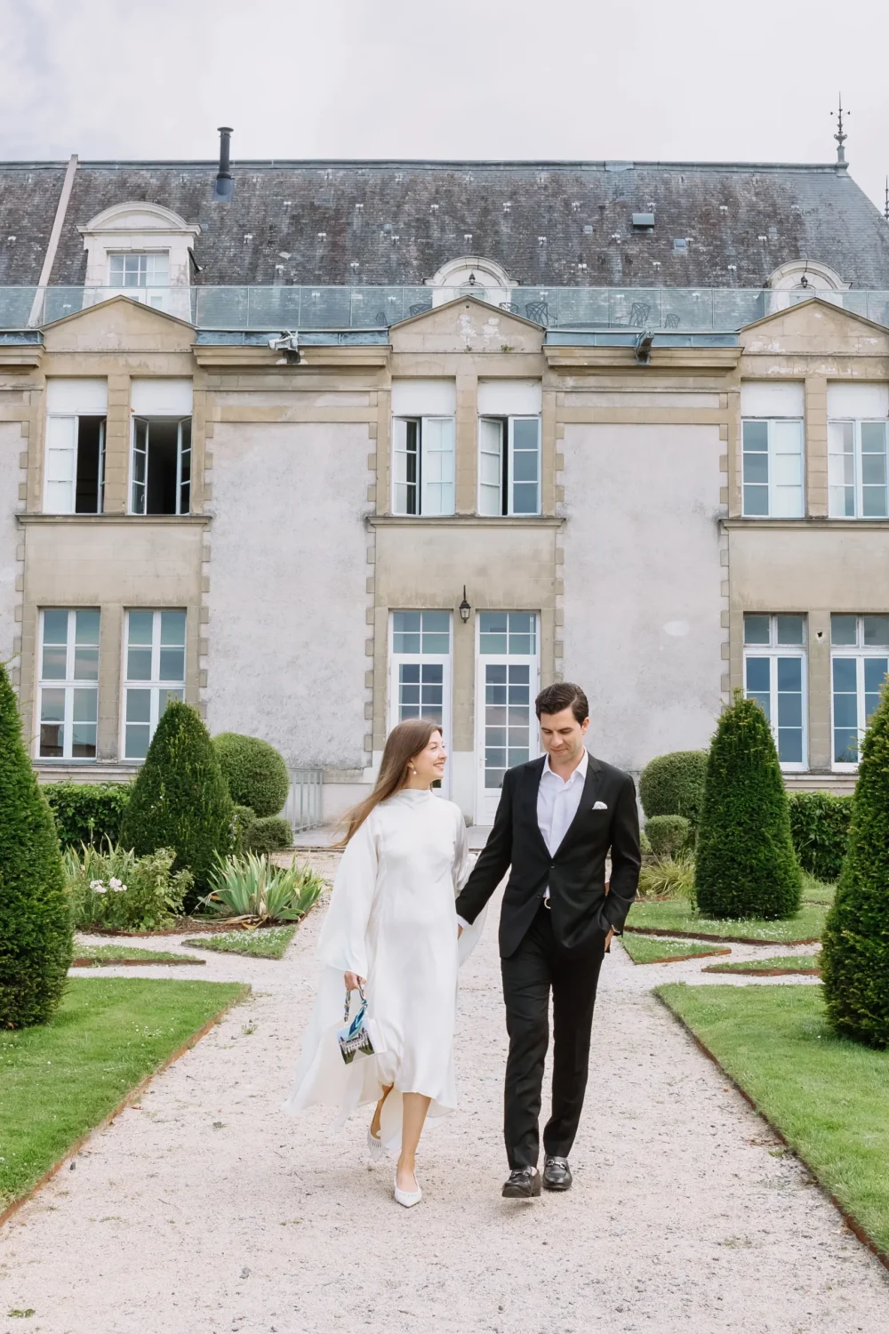 Elopements-at-Chateau-de-Jalesnes-4-scaled.webp